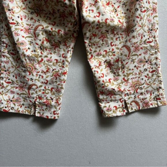 Tommy Bahama floral cotton Capri pants Sz 4 - Picture 3 of 9
